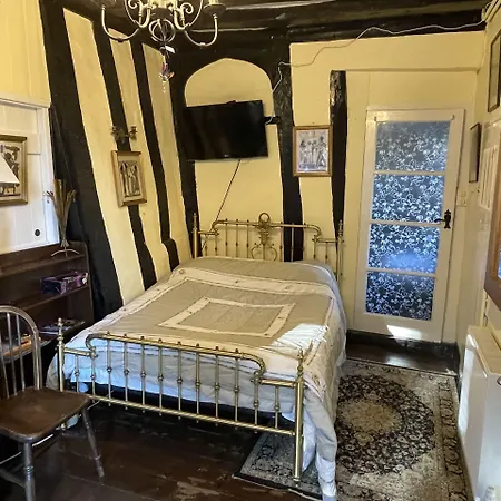 The Bridge Street Historic Guest House-3